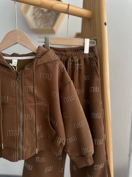 Костюм 2-ка кофта и штаны со стразами "MiuMiu" 88021/1, 50, YanxiaoTong, Коричневый, Для девочек, Весна Осень, 110 88021/1 фото