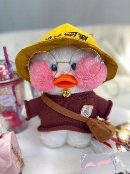 Іграшка "Lalafanfan" з одягом (кофта, панамка, сумка + окуляри) Біла 9018 9018 фото